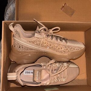 Steve Madden Tan Sneakers